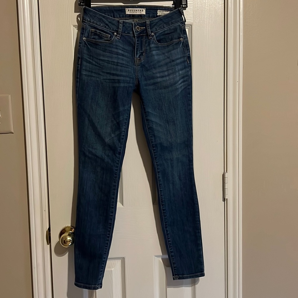 Bullhead Denim Co “Skinniest” Women’s Dark Wash Jeans